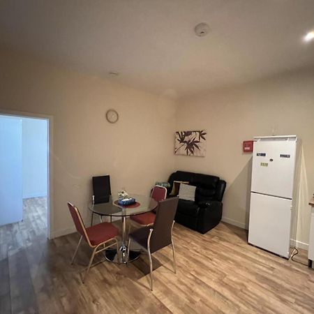 Aberdeen Stay Central 2-Bedrooms Apt-No Party Exterior foto