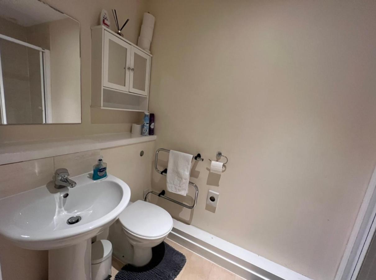 Aberdeen Stay Central 2-Bedrooms Apt-No Party Exterior foto