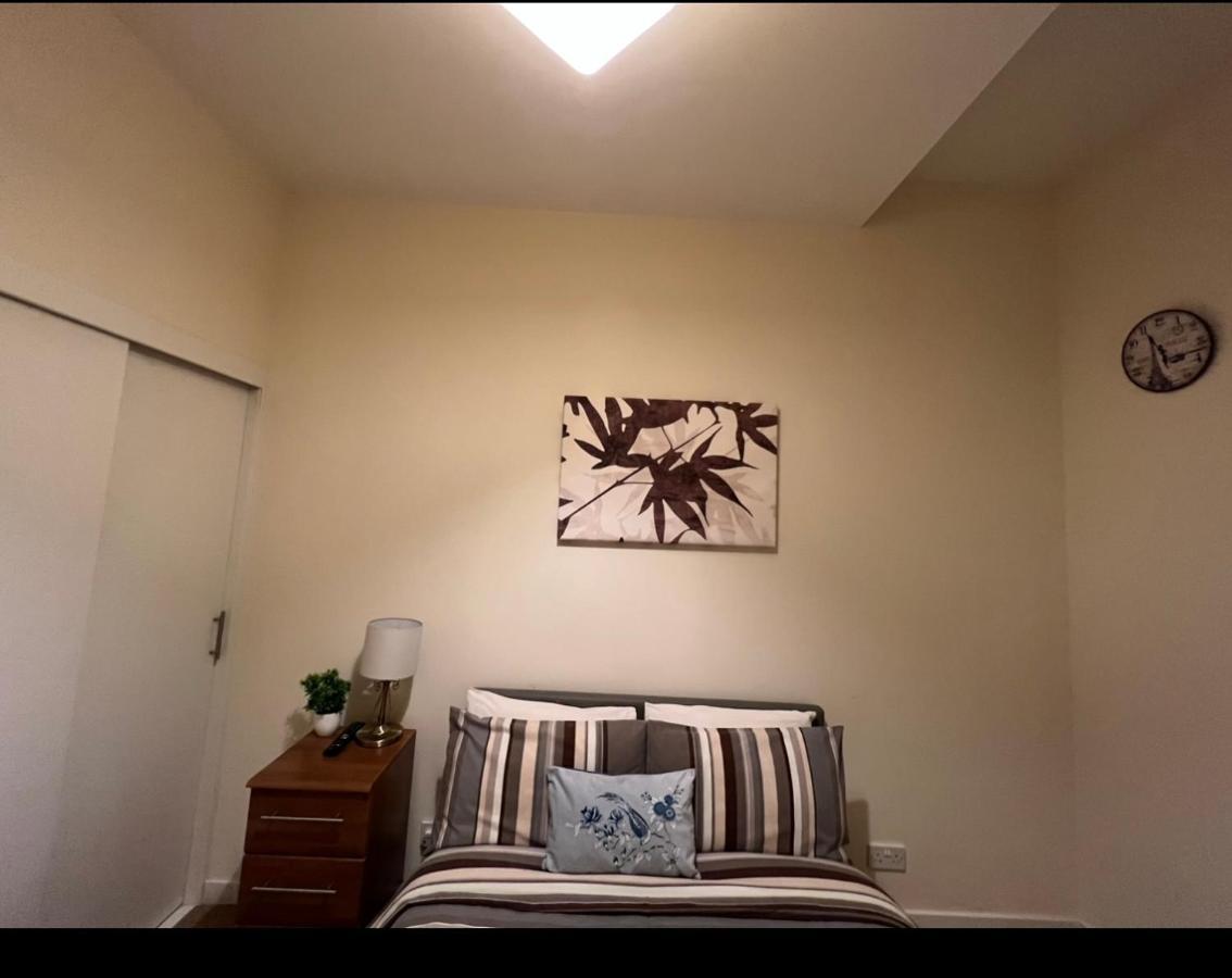 Aberdeen Stay Central 2-Bedrooms Apt-No Party Exterior foto